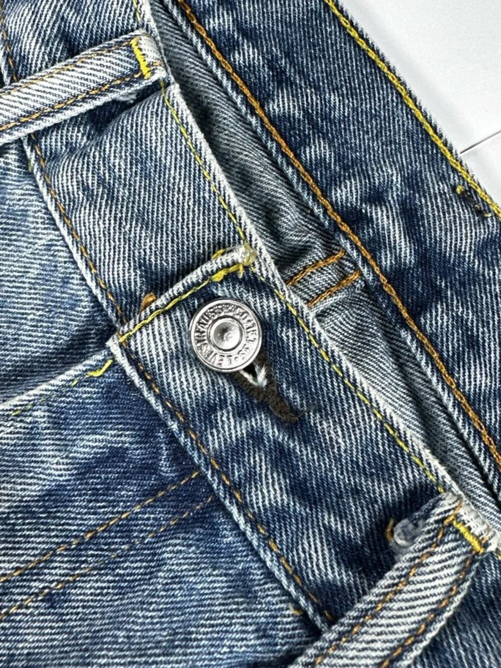 Levis levi 550